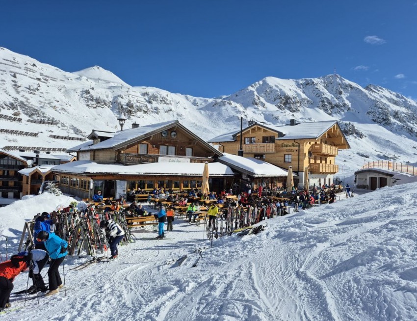 Skihütte mit Panoramaterrasse in Obertauern