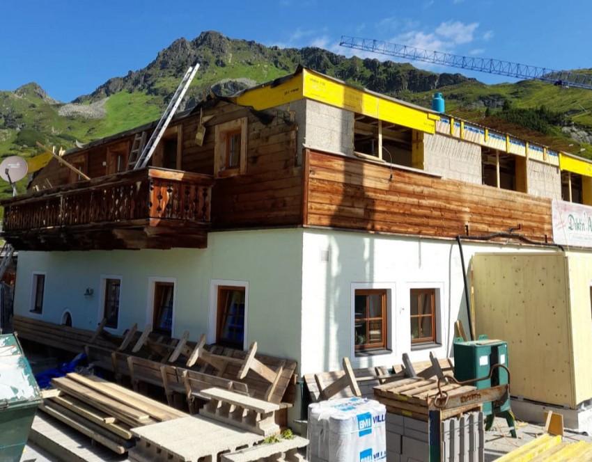 Fortschritte beim Bau: Erweiterung des Mitarbeiterbereichs und der neuen Bar.