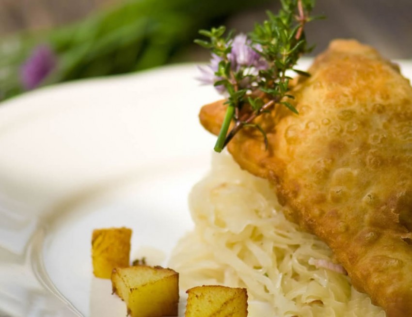 Fleischkrapfen mit Sauerkraut