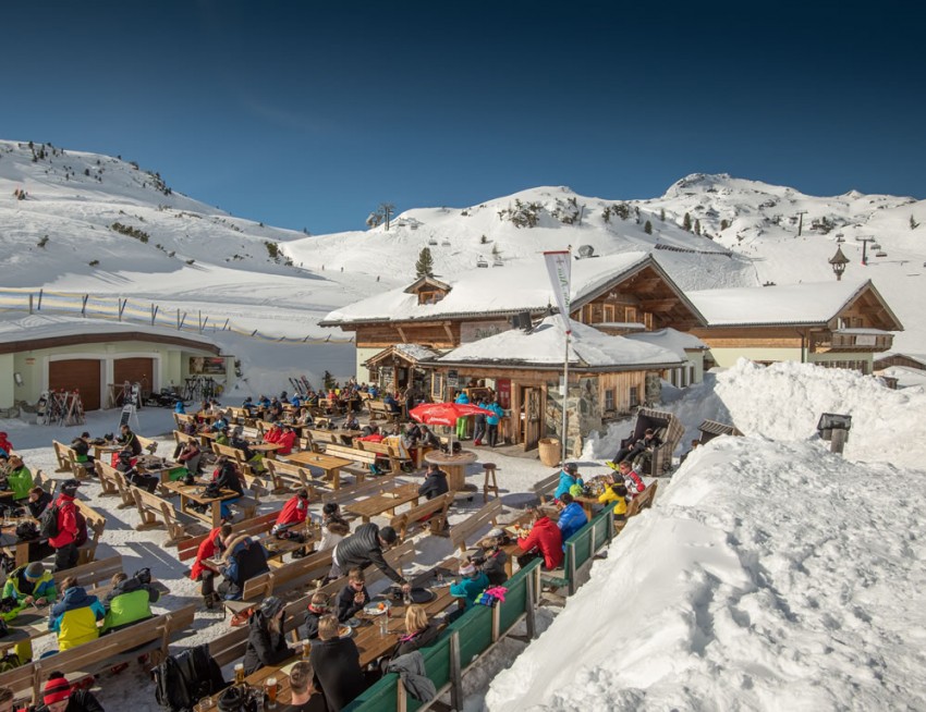 Sonnige Panoramaterrasse - Dikt'n Alm in Obertauern